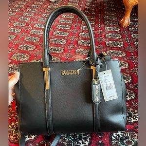 Stunning Kenneth Cole Reaction purse!